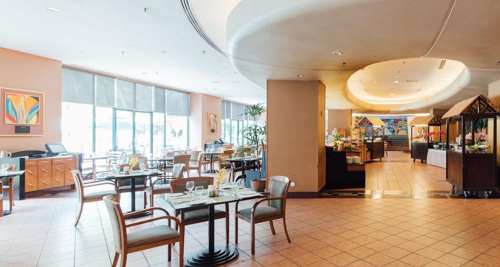 Royale Chulan Seremban Dış mekan fotoğraf The restaurant