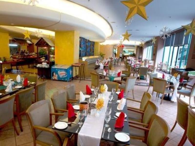 Royale Chulan Seremban Dış mekan fotoğraf The restaurant