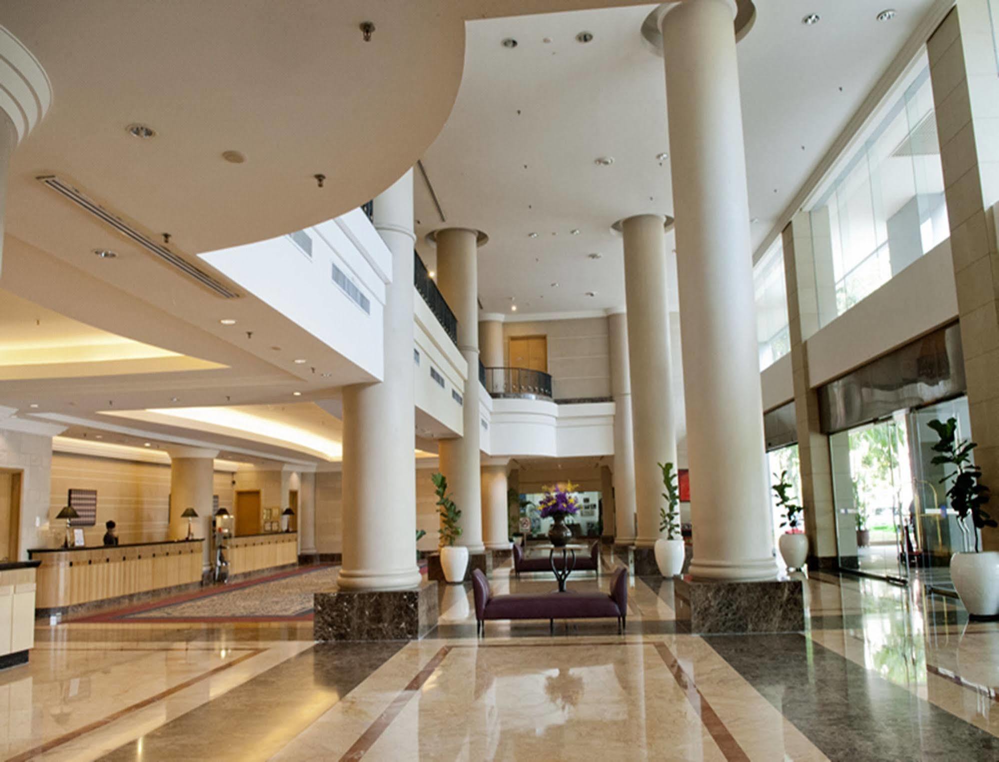 Royale Chulan Seremban Dış mekan fotoğraf Lobby